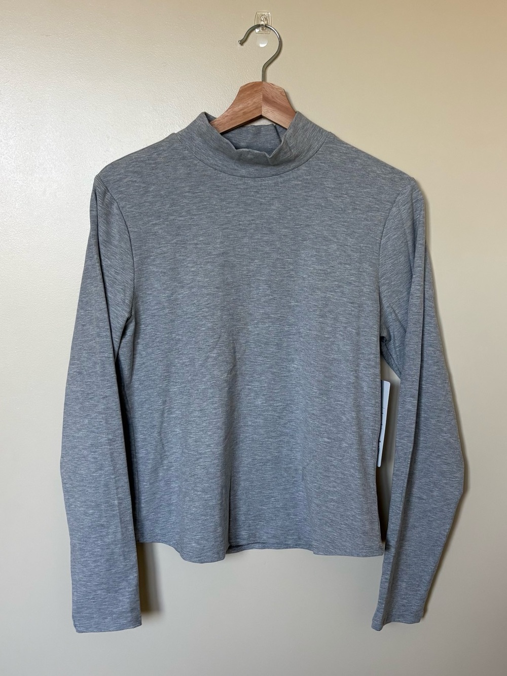 NWT Athleta Signature Rib Gray Long Sleeve Turtleneck